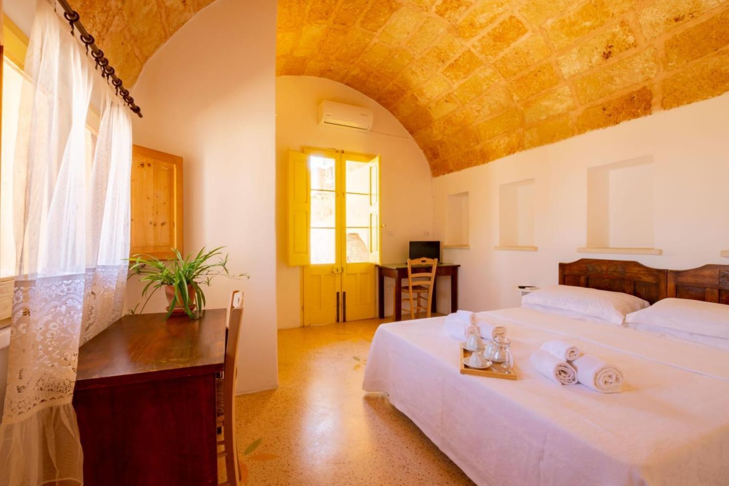 Palazzo Le Zicaredde Bed & Breakfast Salve Dış mekan fotoğraf